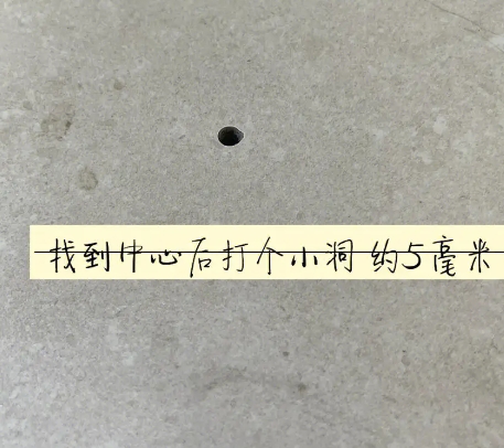 博乐瓷砖空鼓维修公司专业解答在瓷砖铺贴过程中，如果砂料搅拌不均匀，将会带来以下问题